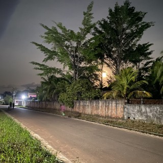 Rua de Casa tem uma Lua